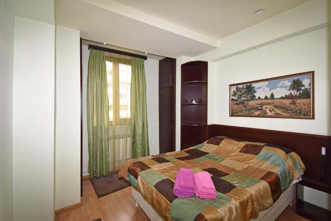 Apartments In Center Of Yerevan,Koghbatsi 1A Street Bagian luar foto