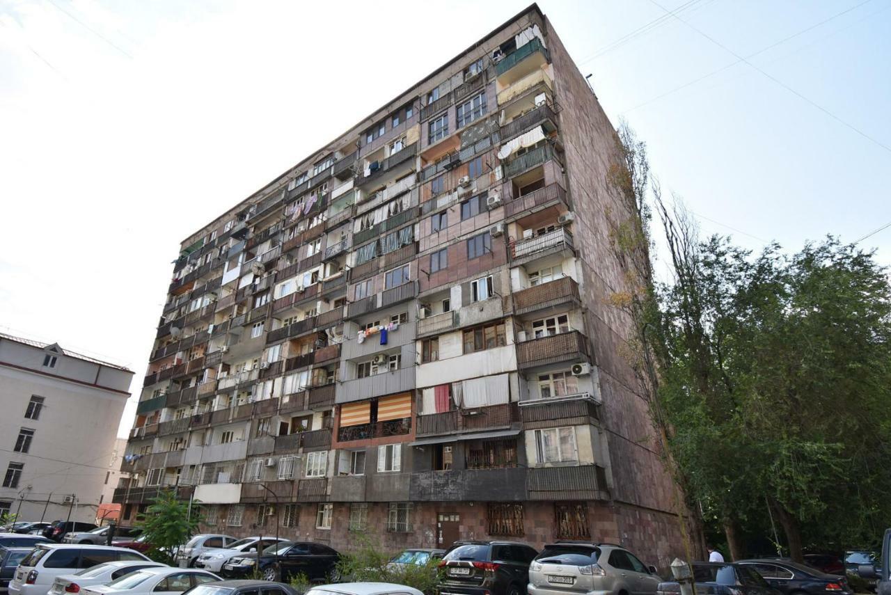 Apartments In Center Of Yerevan,Koghbatsi 1A Street Bagian luar foto